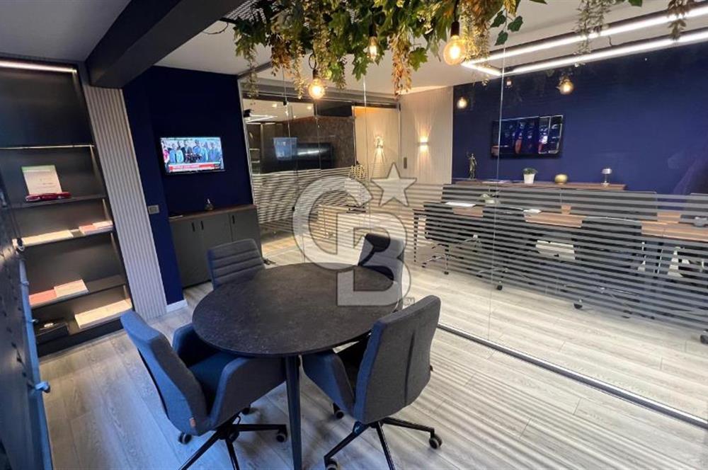 Bayraklı Manas Blv Folkart Tower's Karşısı Geniş Ofis