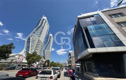Bayraklı Manas Blv Folkart Tower's Karşısı Geniş Ofis