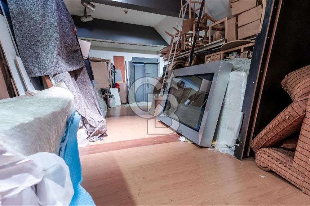 KARABAĞLAR YEŞİLLİK CADDESİ ÜZERİNDE KOMPLE SATILIK BİNA