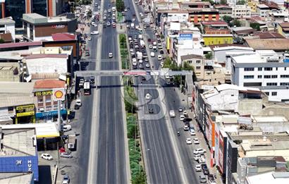 KARABAĞLAR YEŞİLLİK CADDESİ ÜZERİNDE KOMPLE SATILIK BİNA