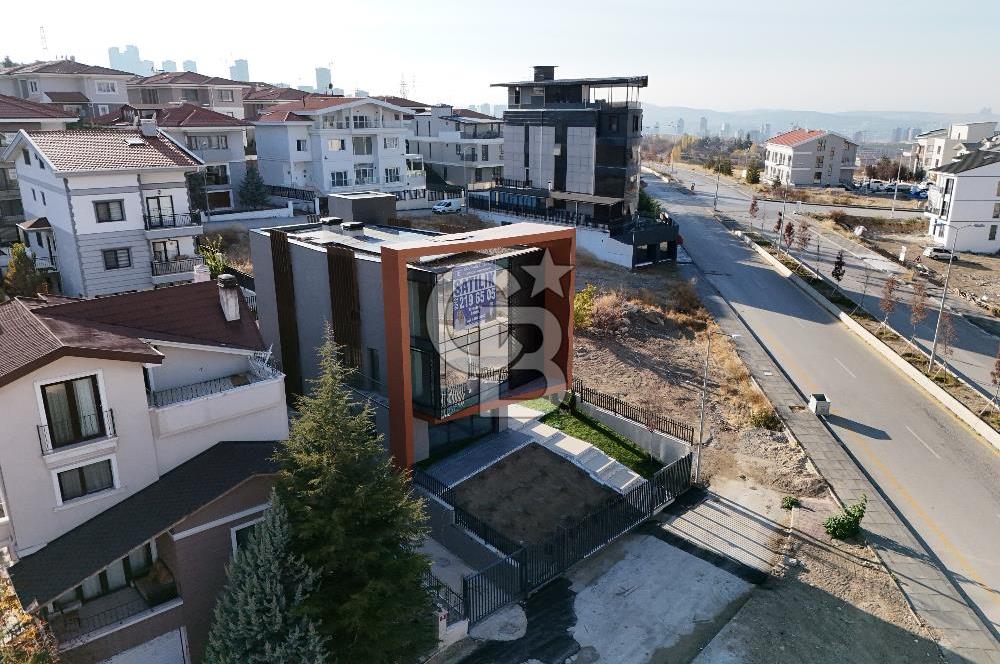 BİLKENT 3 ÖZEL TASARIM SATILIK YOLA CEPHE 4 KATLI BİNA