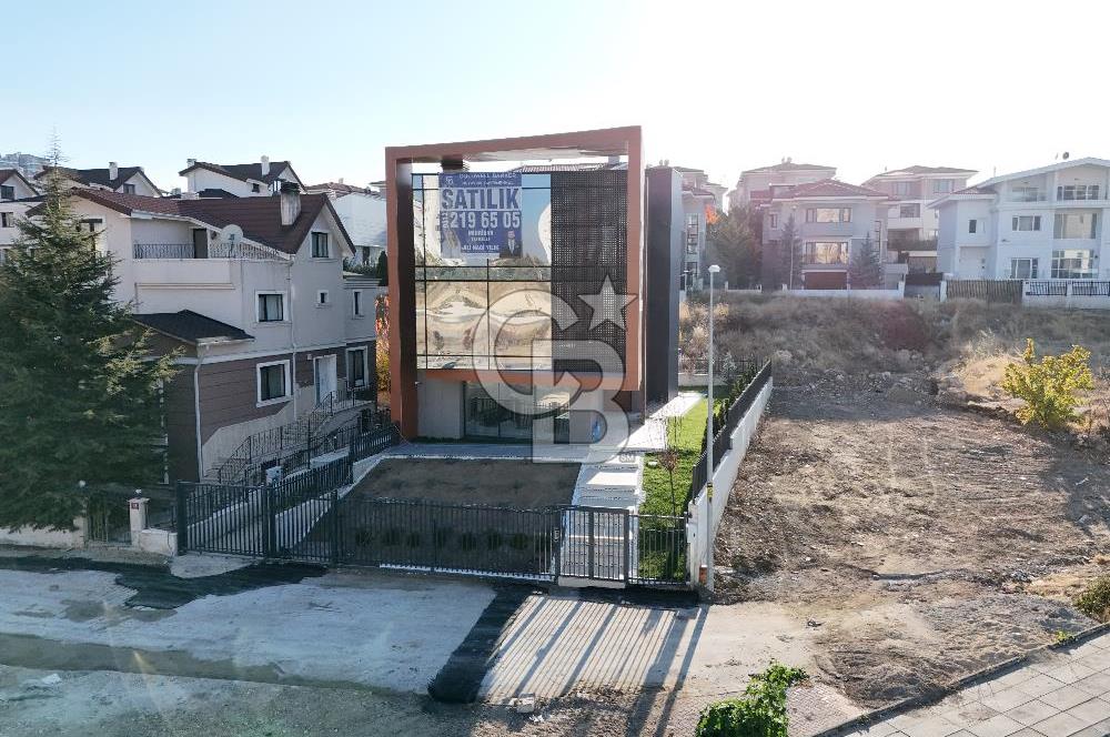 BİLKENT 3 ÖZEL TASARIM SATILIK YOLA CEPHE 4 KATLI BİNA