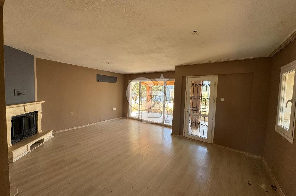 Güzelbahçe Çamlı'da Yeni Dört Mevsim Sitesinde Kiralık Villa