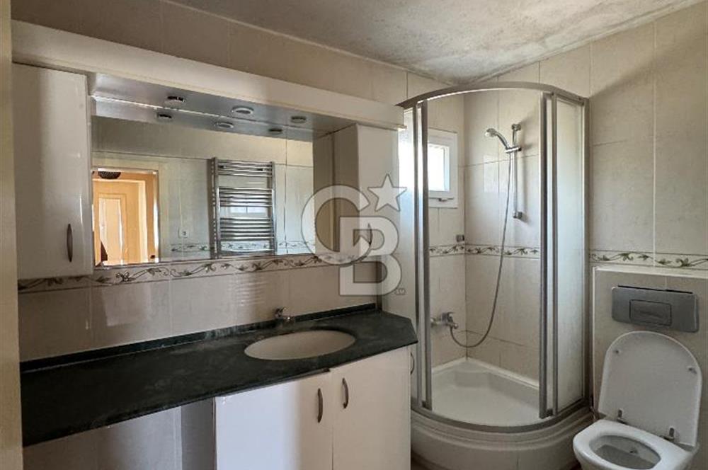 Güzelbahçe Çamlı'da Yeni Dört Mevsim Sitesinde Kiralık Villa