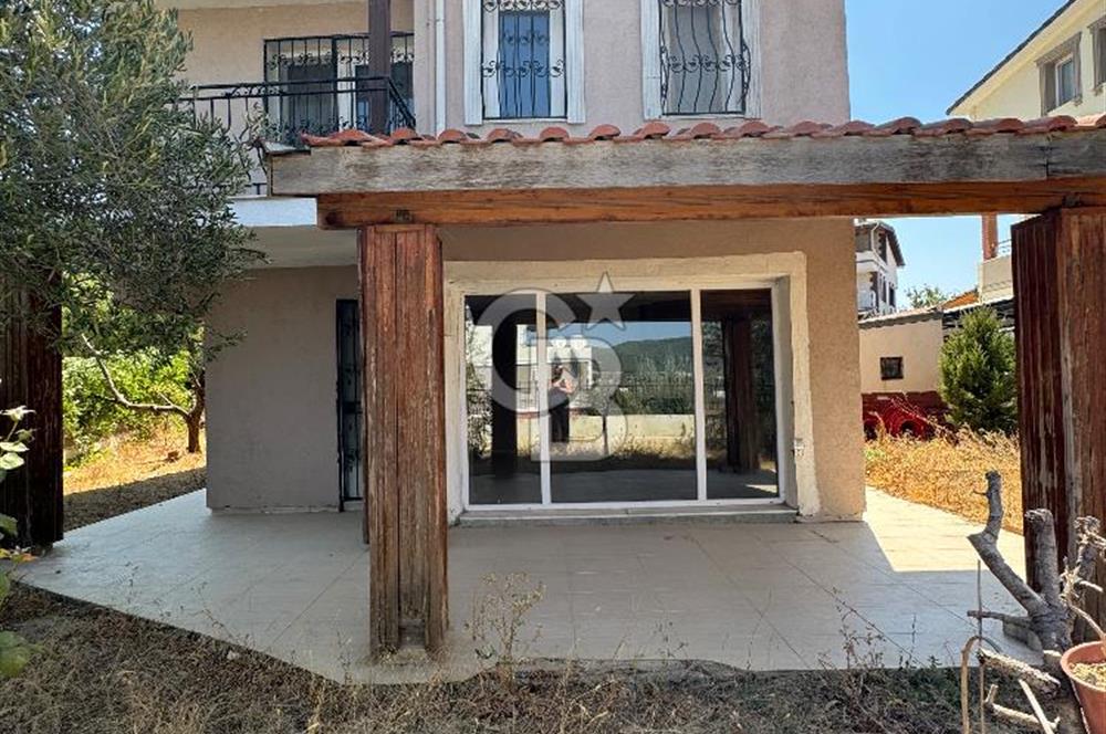 Güzelbahçe Çamlı'da Yeni Dört Mevsim Sitesinde Kiralık Villa