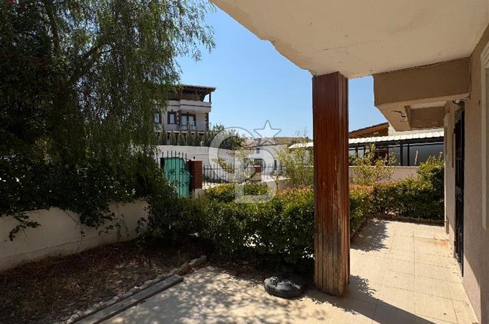 Güzelbahçe Çamlı'da Yeni Dört Mevsim Sitesinde Kiralık Villa