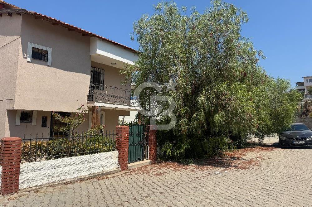 Güzelbahçe Çamlı'da Yeni Dört Mevsim Sitesinde Kiralık Villa