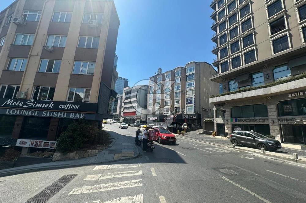 Etiler Nispetiye Yatırımlık Köşe Parsel 7 Katlı Satılık Bina