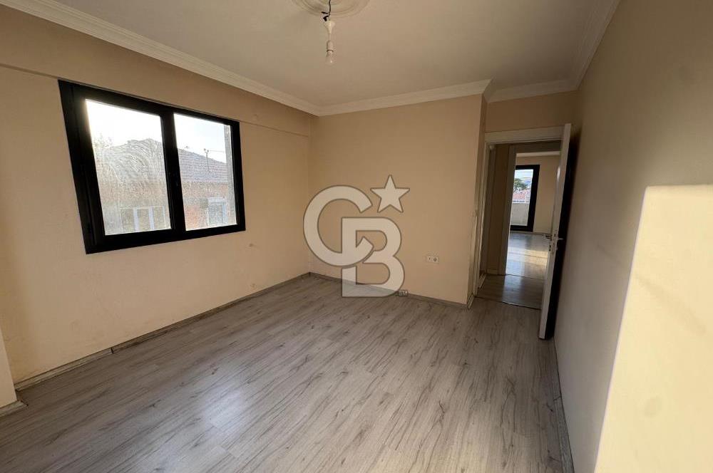 Foça Bağarası Kazım Dirik Mah. Kiralık 3+1 Kapalı Mutfak Daire