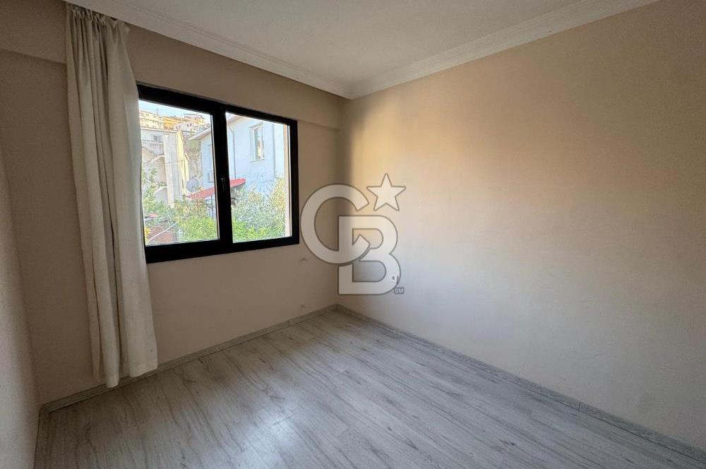 Foça Bağarası Kazım Dirik Mah. Kiralık 3+1 Kapalı Mutfak Daire