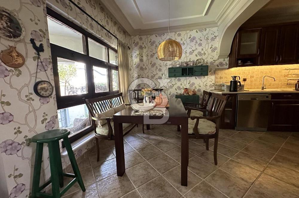 EVİM SİTESİNDE 3 KATLI BAHÇELİ SATILIK TRİPLEX VİLLA