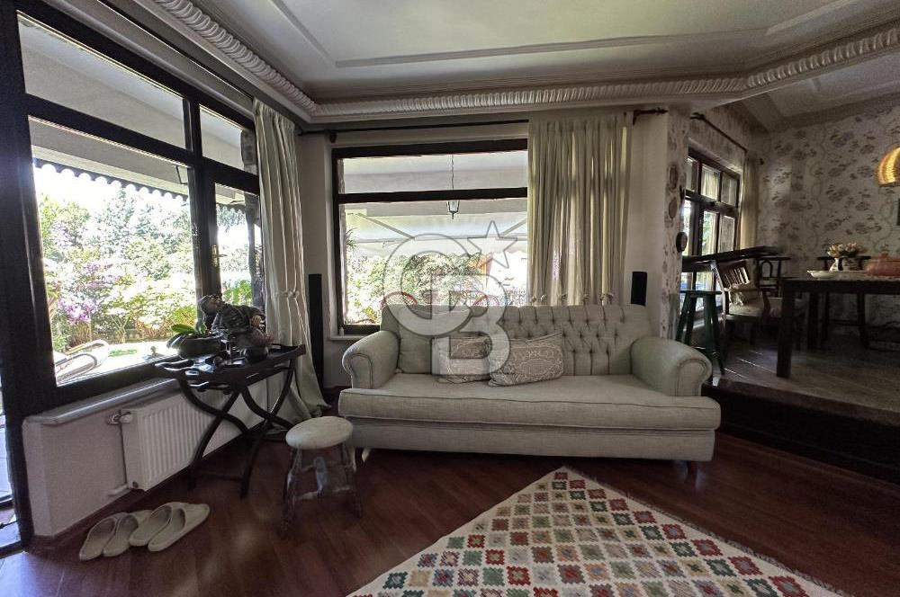 EVİM SİTESİNDE 3 KATLI BAHÇELİ SATILIK TRİPLEX VİLLA
