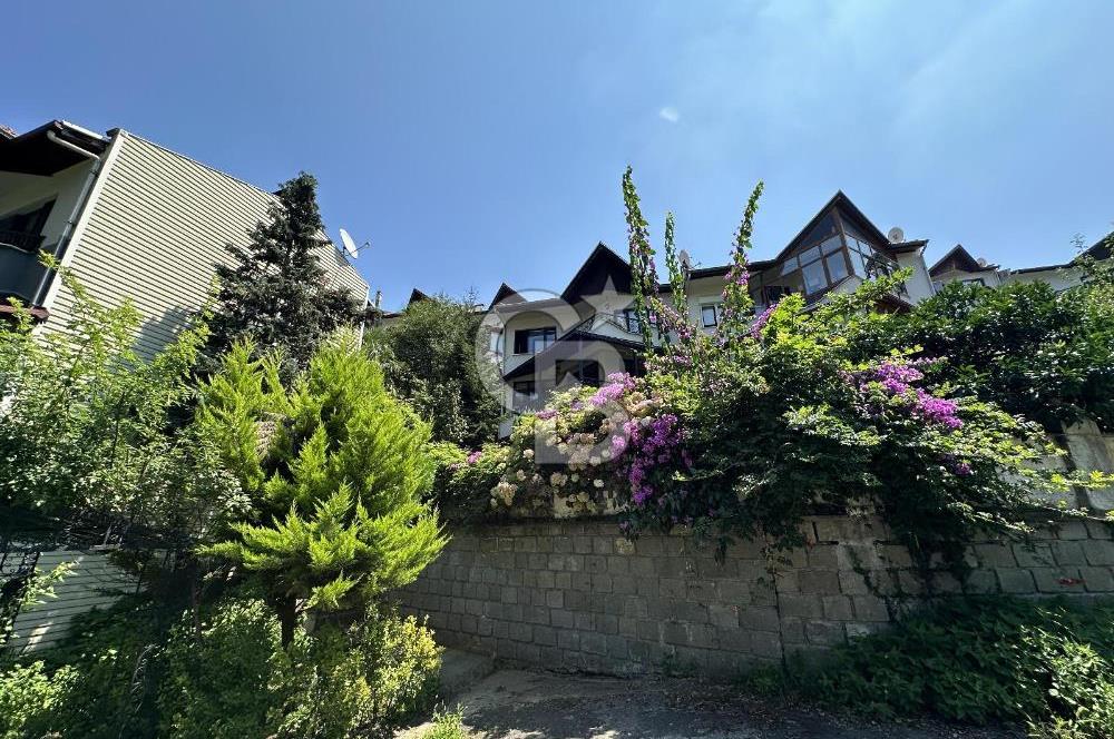 EVİM SİTESİNDE 3 KATLI BAHÇELİ SATILIK TRİPLEX VİLLA