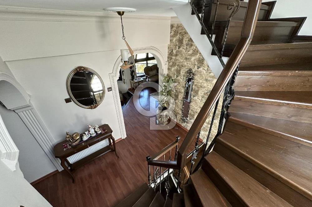 EVİM SİTESİNDE 3 KATLI BAHÇELİ SATILIK TRİPLEX VİLLA
