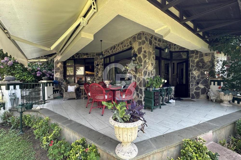 EVİM SİTESİNDE 3 KATLI BAHÇELİ SATILIK TRİPLEX VİLLA