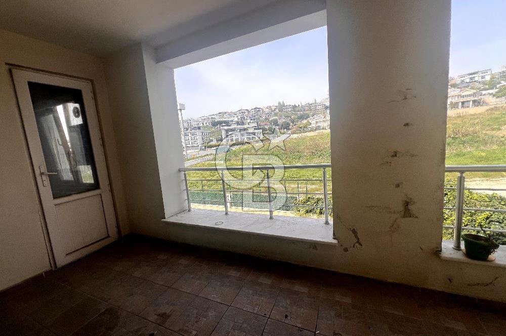 Büyükçekmece Elit Apartmanı 4+1 Boş Satılık Daire