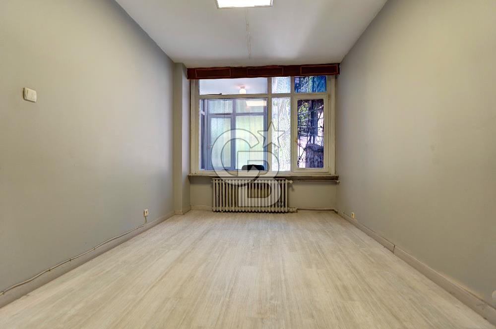 ARNAVUTKÖY MUHTEŞEM DENİZ MANZARALI 3+1 OTOPARK'LI