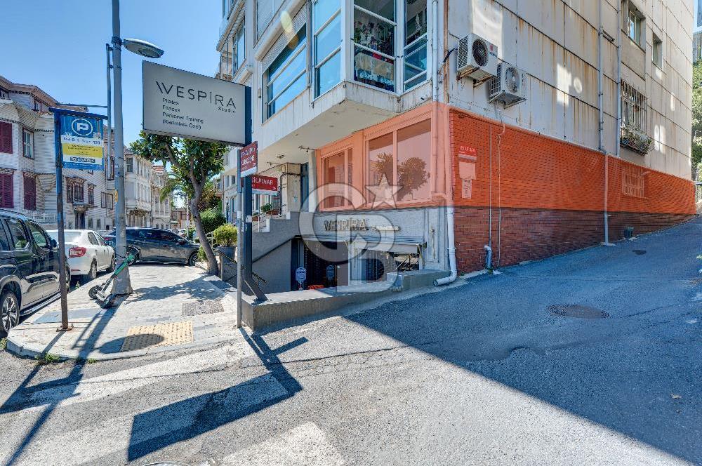 ARNAVUTKÖY MUHTEŞEM DENİZ MANZARALI 3+1 OTOPARK'LI