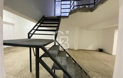 İZMİR YEŞİLYURT YILDIZ CAD.ÇİFT CEPHE SATILIK KÖŞE DÜKKAN