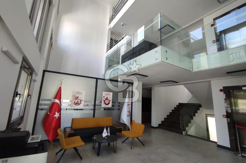 CB PREMIUM'DAN MUSTAFA KEMAL MAHALLESİ'NDE KİRACILI KOMPLE BİNA