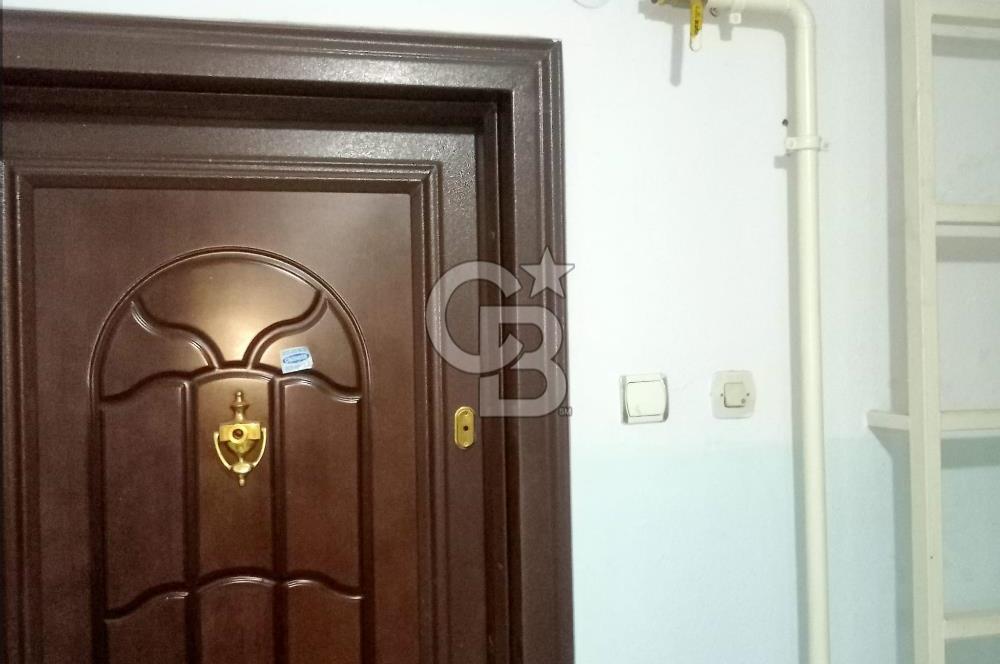Bayraklı'da Anadolu Cad. ve Denize 200 M 3+1 130 M2