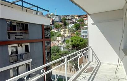 Bayraklı'da Anadolu Cad. ve Denize 200 M 3+1 130 M2