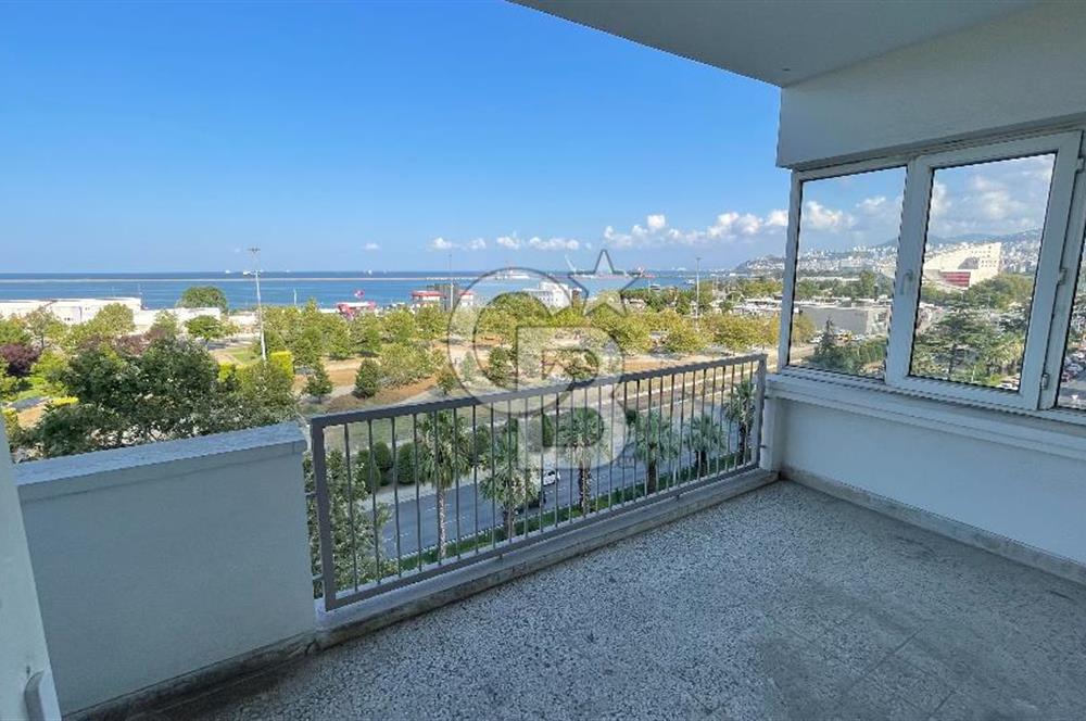 ATATÜRK BULVARINA CEPHE EŞSİZ DENİZ MANZARALI SATILIK 3+1 DAİRE