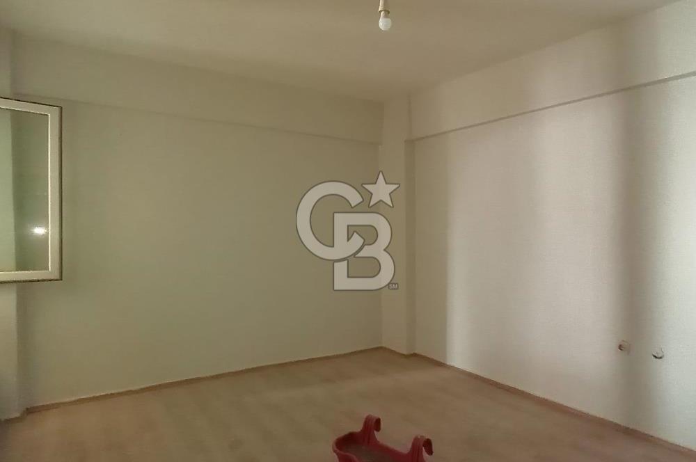 Bayraklı'da Anadolu Cad. ve Denize 200 M 3+1 130 M2