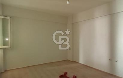 Bayraklı'da Anadolu Cad. ve Denize 200 M 3+1 130 M2