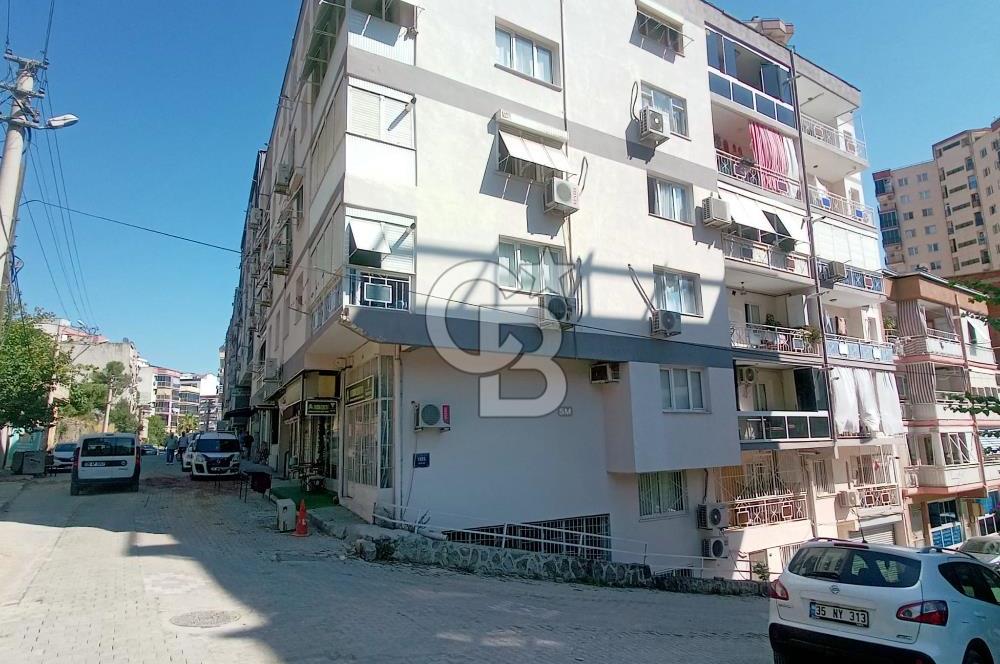 Bayraklı'da Anadolu Cad. ve Denize 200 M 3+1 130 M2