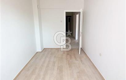 Bayraklı'da Anadolu Cad. ve Denize 200 M 3+1 130 M2