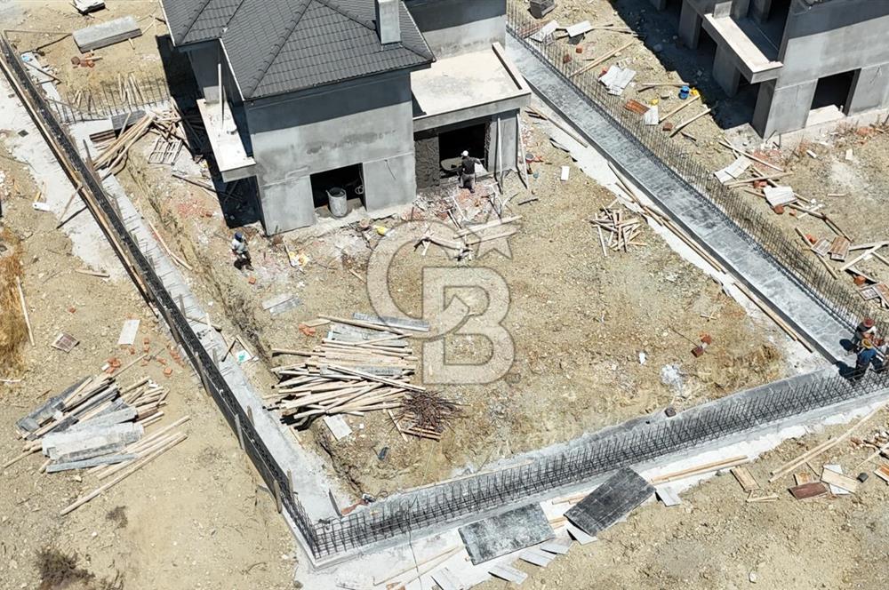 Urla Bademler Satılık 4+1 Müstakil Villa