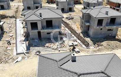 Urla Bademler Satılık 4+1 Müstakil Villa