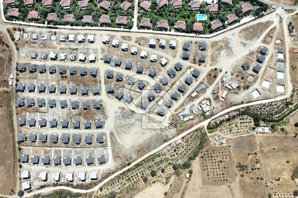 Urla Bademler Satılık 4+1 Müstakil Villa