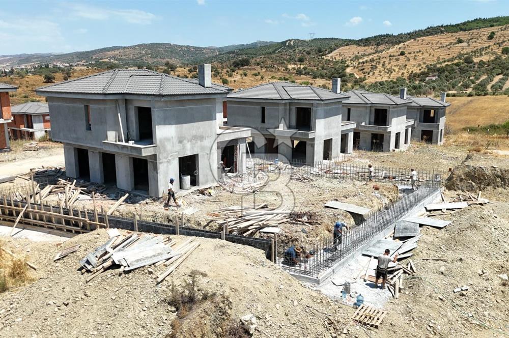 Urla Bademler Satılık 4+1 Müstakil Villa