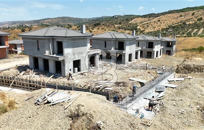 Urla Bademler Satılık 4+1 Müstakil Villa