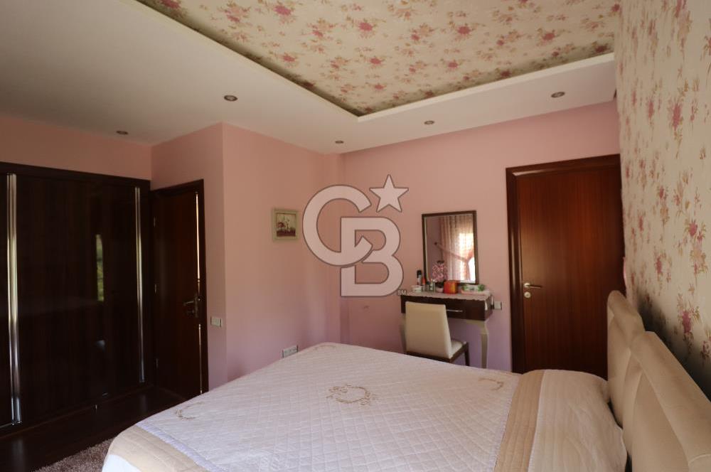 Mersin Toroslar Soğucak İstiklal Cad. Satılık 1255M² Arsa ve Villa