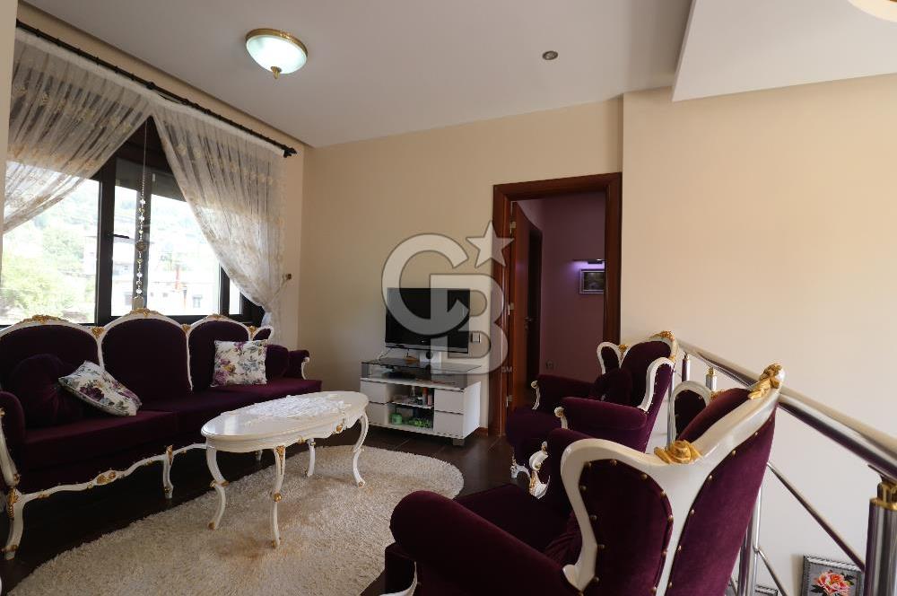 Mersin Toroslar Soğucak İstiklal Cad. Satılık 1255M² Arsa ve Villa