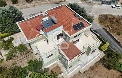 Mersin Toroslar Soğucak İstiklal Cad. Satılık 1255M² Arsa ve Villa