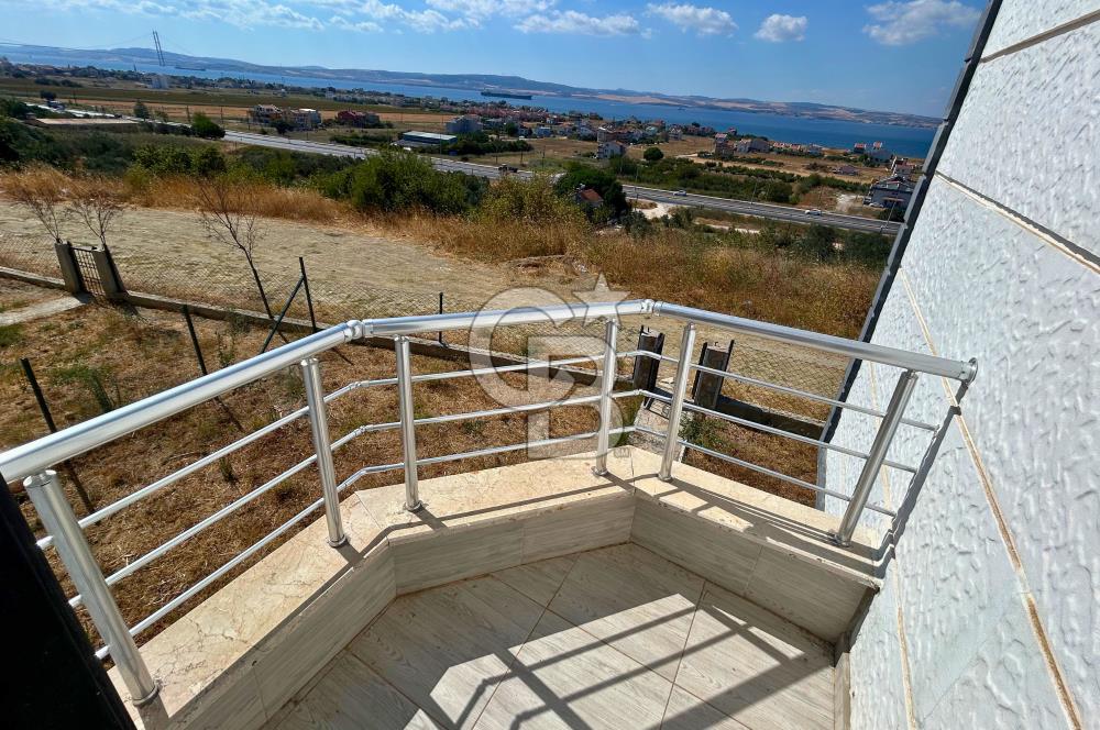 Lapseki Çardak'ta Boğaz ve Köprü Manzaralı Kiralık Bahçeli Villa