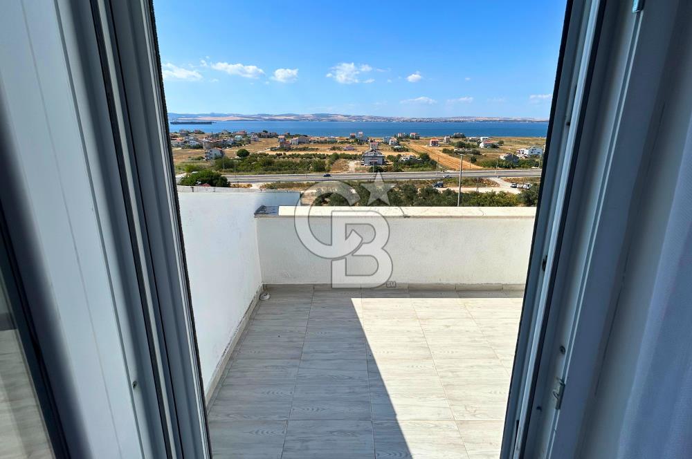 Lapseki Çardak'ta Boğaz ve Köprü Manzaralı Kiralık Bahçeli Villa