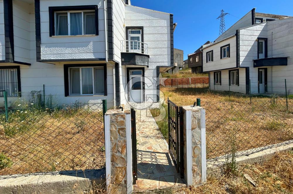 Lapseki Çardak'ta Boğaz ve Köprü Manzaralı Kiralık Bahçeli Villa