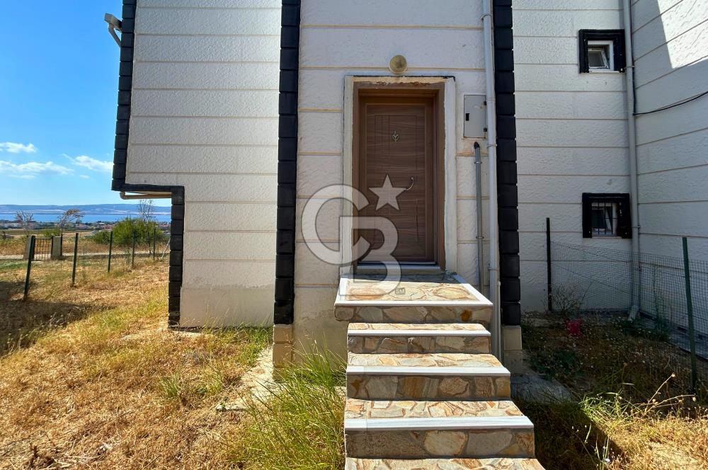 Lapseki Çardak'ta Boğaz ve Köprü Manzaralı Kiralık Bahçeli Villa