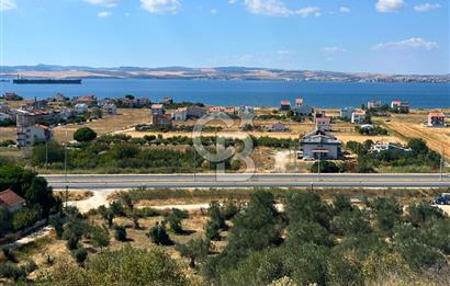 Lapseki Çardak'ta Boğaz ve Köprü Manzaralı Kiralık Bahçeli Villa