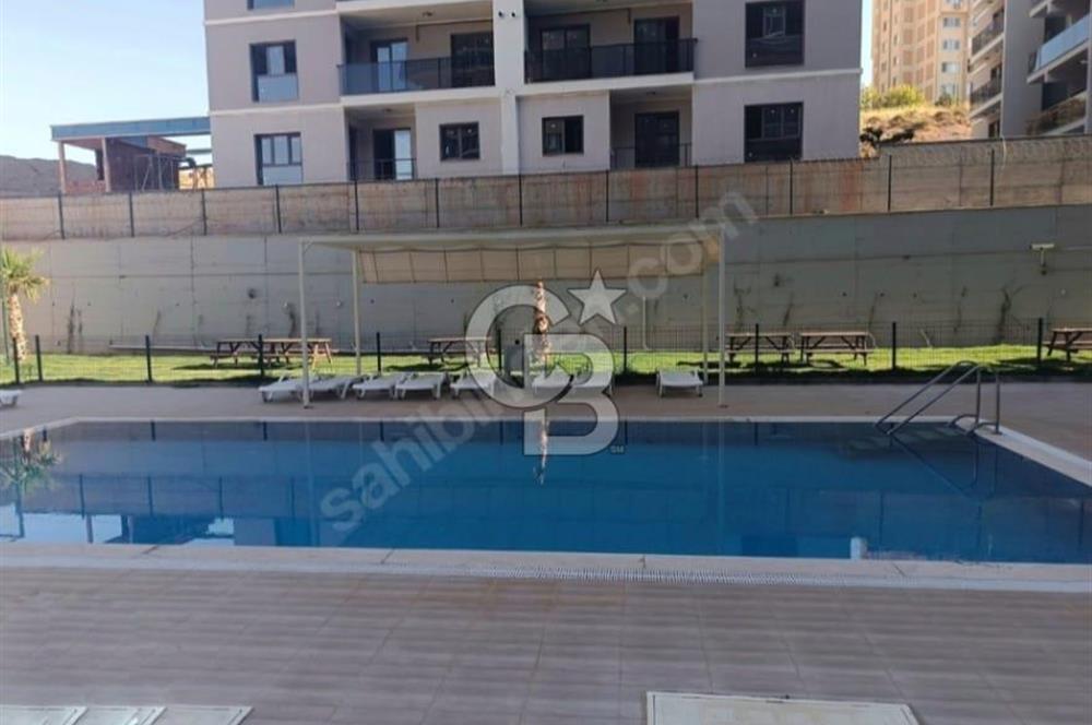 Kent 2  yakını  Gazi mahallesinde Rezidans Lüx 3+1 daire