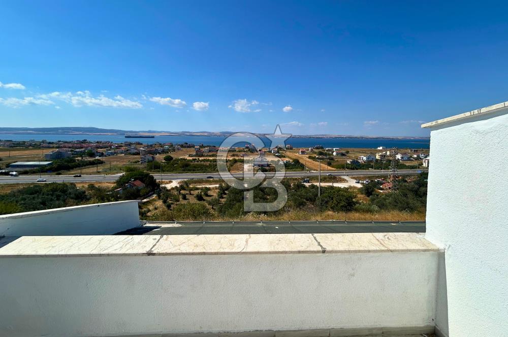 Lapseki Çardak'ta Boğaz ve Köprü Manzaralı Kiralık Bahçeli Villa