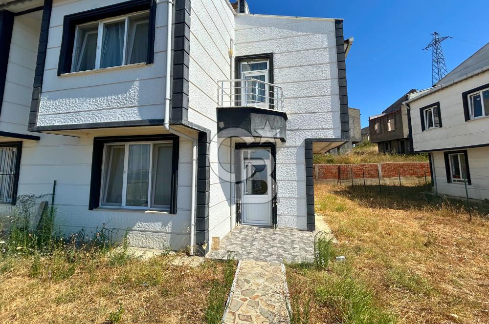 Lapseki Çardak'ta Boğaz ve Köprü Manzaralı Kiralık Bahçeli Villa