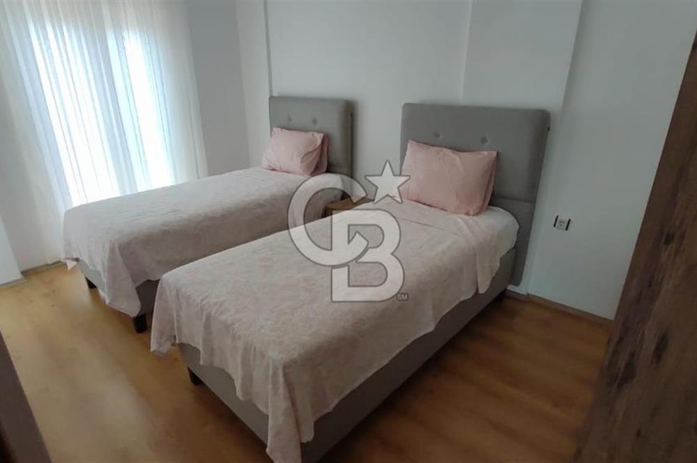 ÇEŞME ALAÇATI'DA HAVUZLU FUL EŞYALI 3+1 KİRALIK TAŞ VİLLA