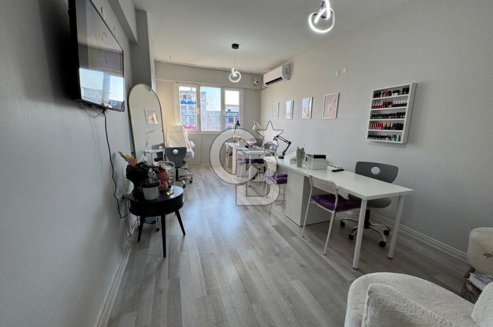 Çiğli Anadolu Caddesi üzeri Satılık 1+1 Ofis