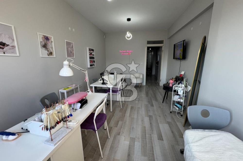Çiğli Anadolu Caddesi üzeri Satılık 1+1 Ofis